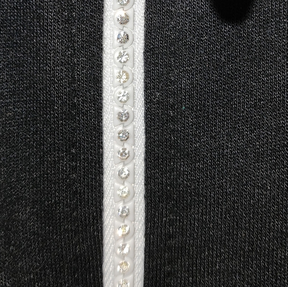 Quaker Factory NWT Women's Small Black and White Vest with a Rhinestones Zipper - Picture 3 of 7